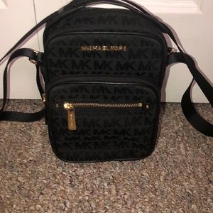 NWT Michael kors MK crossbody 🥰